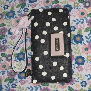 Betsey Johnson wallet/purse/wristlet NWOT